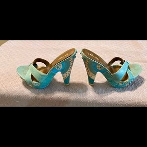 Murano by Passerela, size 6, 5inch heels, leather & rhinestone